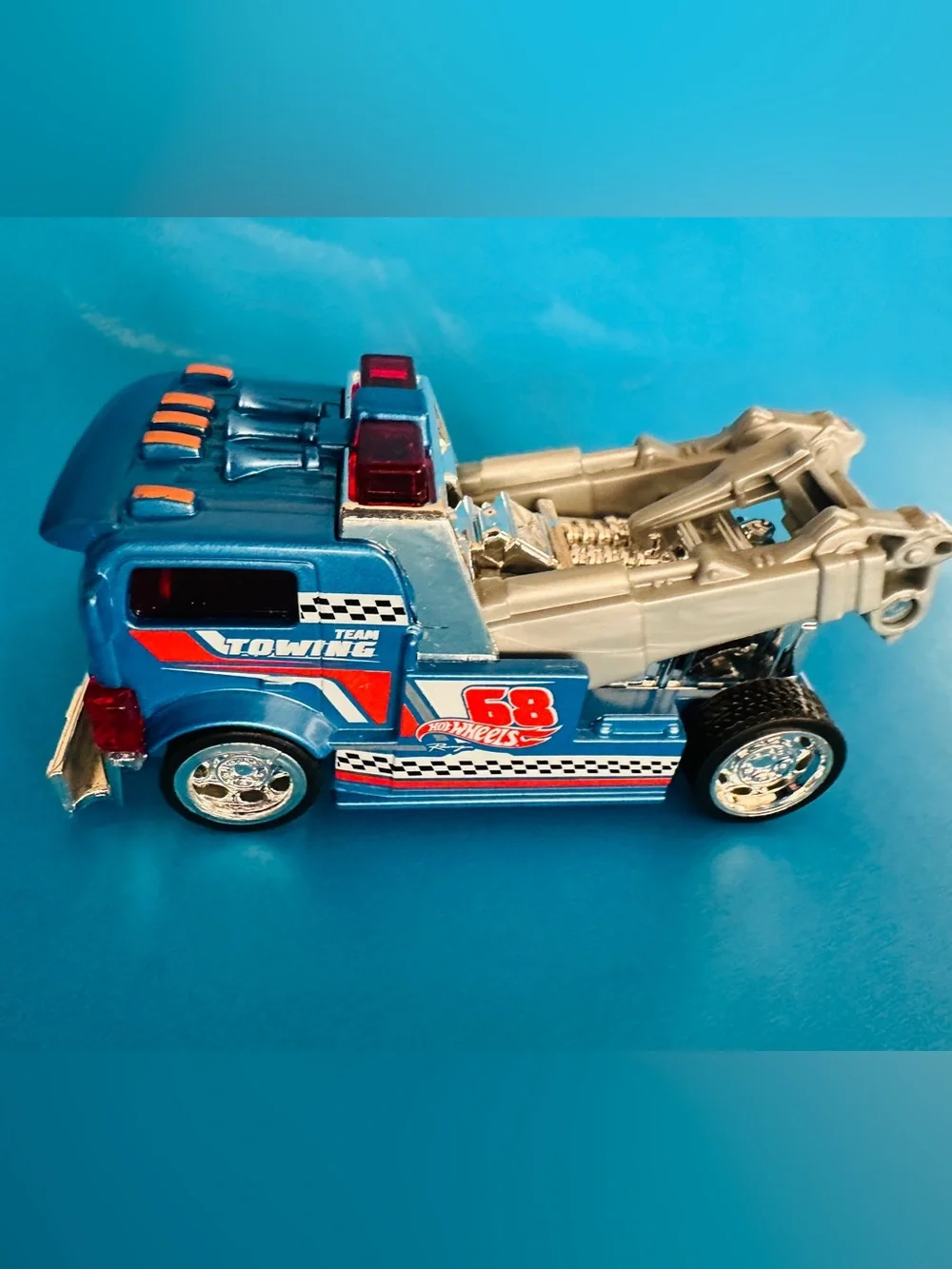 Hot Wheels Heavy Hitcher Pull Back Speeder 2022 Die Cast Tow Truck Toy 4.25”